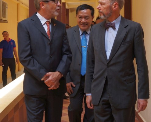 With Director of Preah Kossamak Hospital Prof. Sikoeun and German Ambassor Freiherr von Marschall